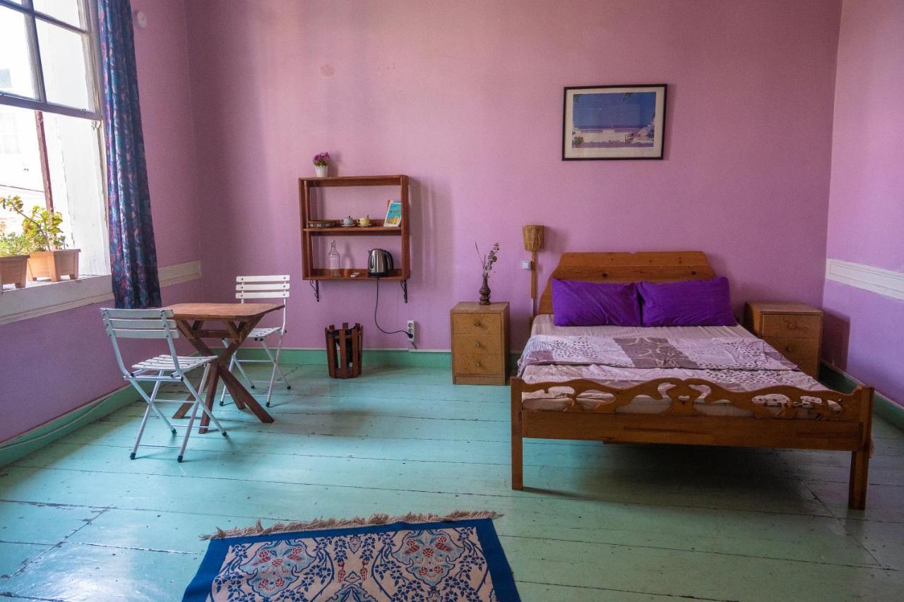 Lotus Garden Hostel İzmir Buitenkant foto